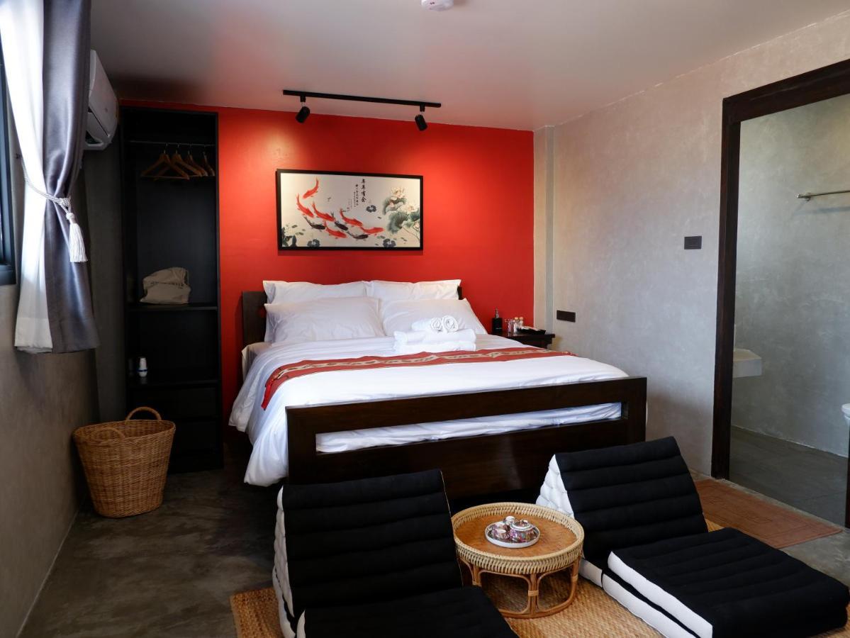 Lo-Ha Guest House, Contactless Check-In Bangkok Bagian luar foto