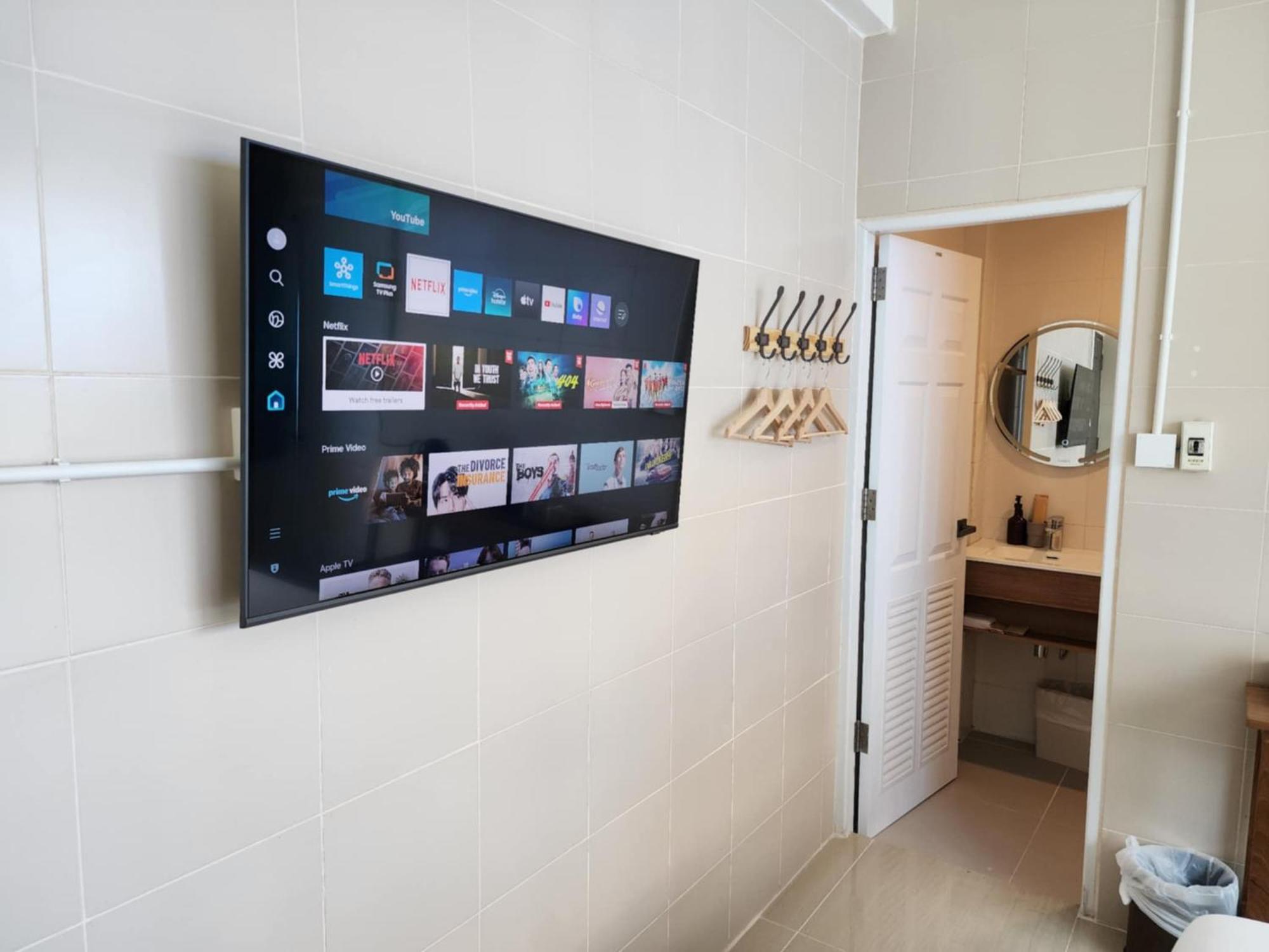 Lo-Ha Guest House, Contactless Check-In Bangkok Bagian luar foto
